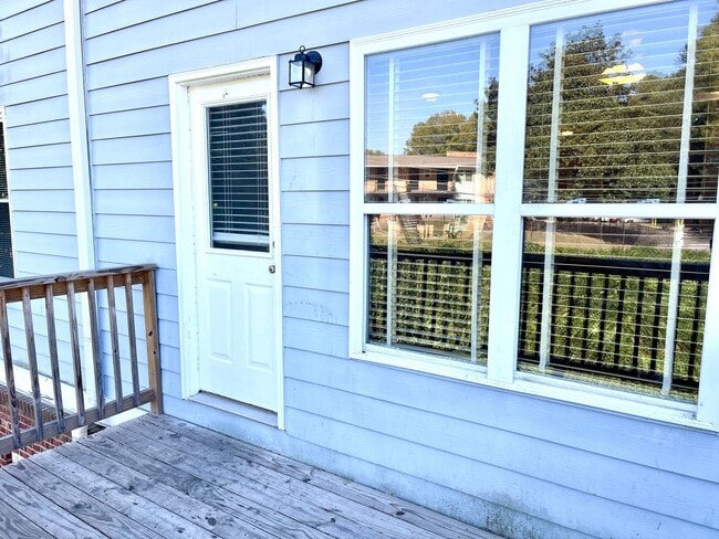 Photo - Welcome to this stunning 3-bedroom, 3-bathroom townhome located in the vibrant city of Atlanta, GA.