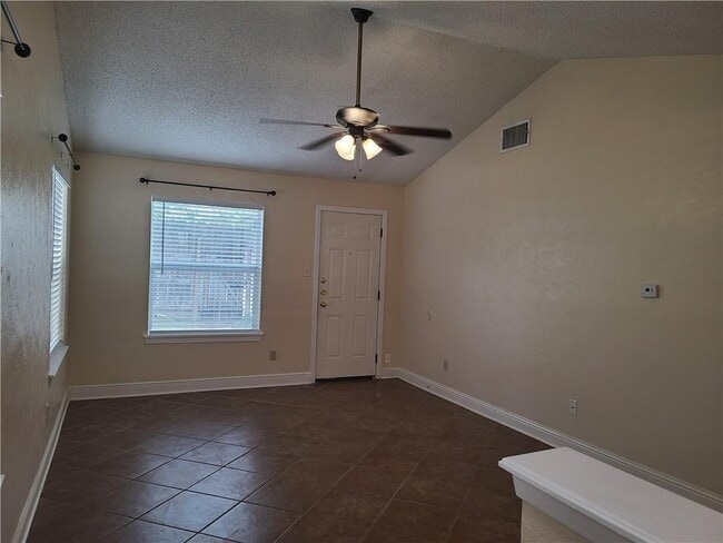 Building Photo - 12405 Alderbrook Dr