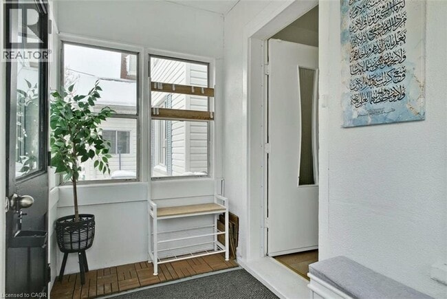 Building Photo - 38 Bergey St