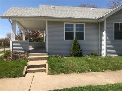 Building Photo - River Park Rental!
