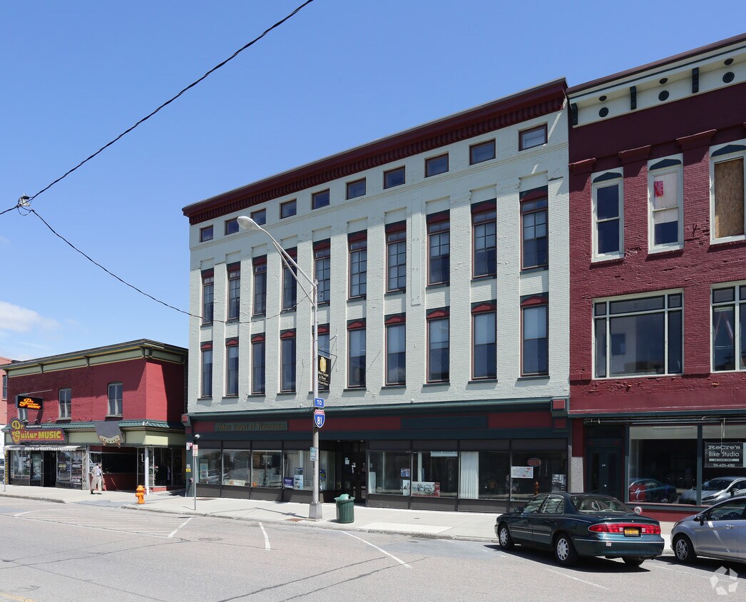 Building Photo - 150 Court St