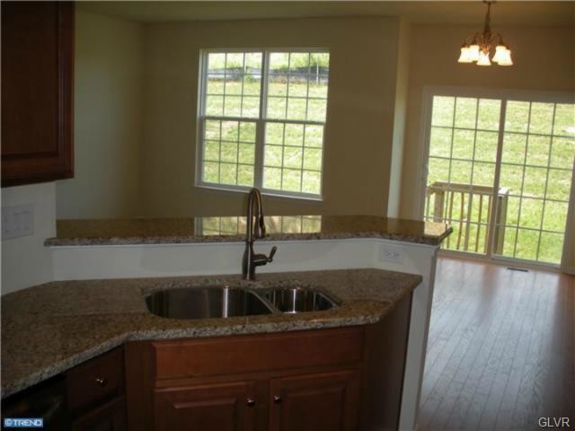 Foto del edificio - 6162 Valley Forge Dr