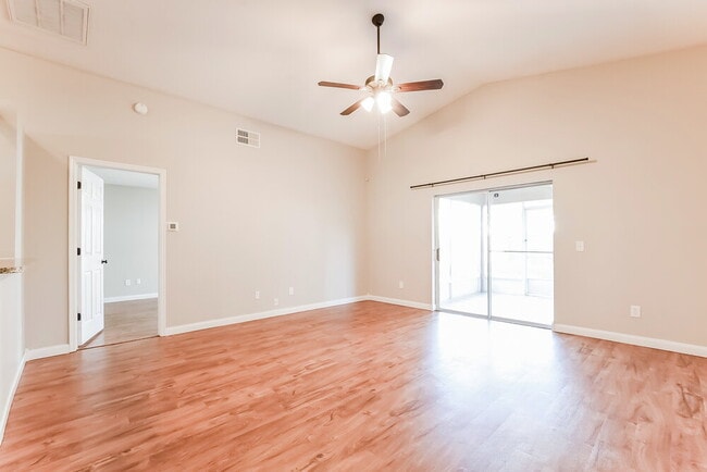 Foto del edificio - 4166 Shadow Creek Cir