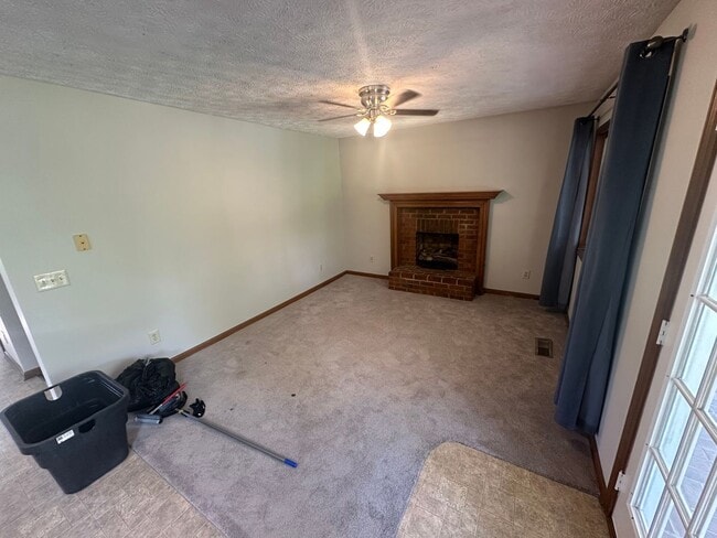 Building Photo - 805 Pebble Cove Rd