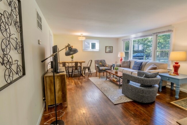 Building Photo - Classic Ranch Just Minutes from TC’s Best