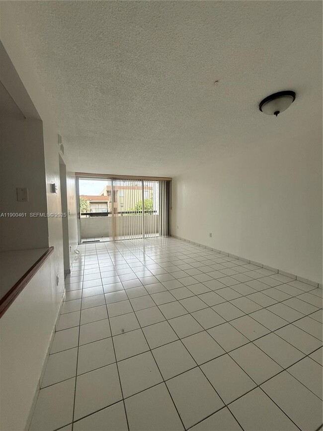 Foto del edificio - 802 NW 87th Ave