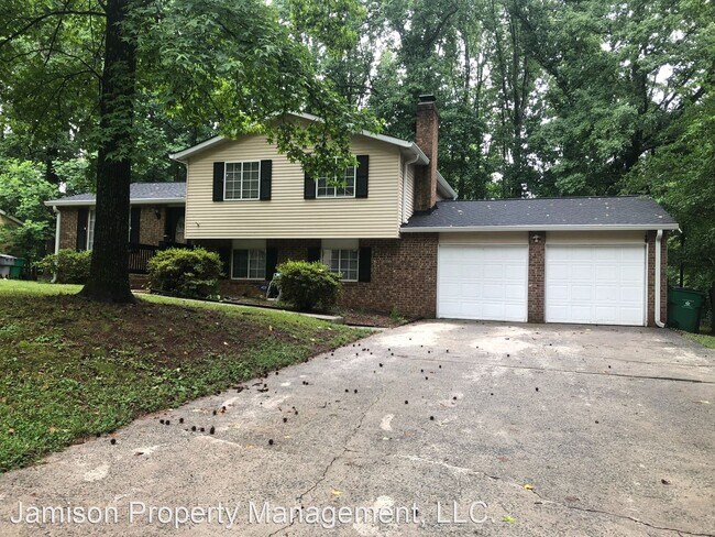 Foto del edificio - 3 br, 2.5 bath House - 6315 Holly Knoll Drive