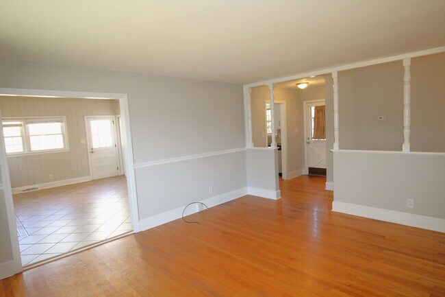 Building Photo - 3 Bedroom Home in South Charlotte