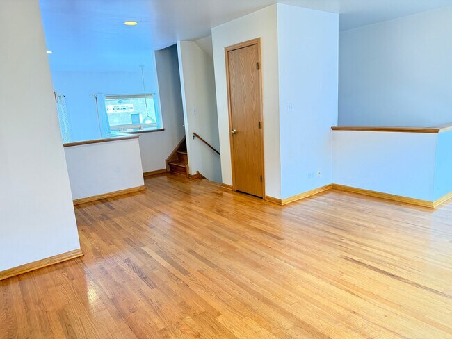 Foto del edificio - 3400 S Wolcott Ave