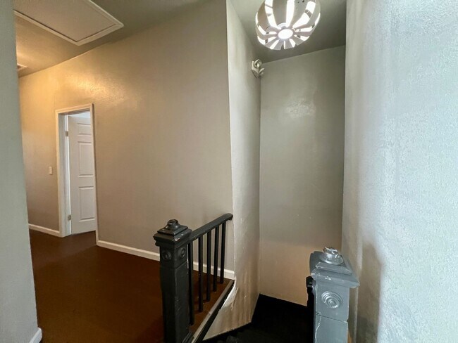 Foto del edificio - 328 N Philadelphia Ave