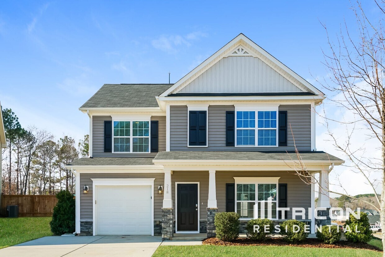 Foto principal - 218 Douglas Fir Place Clayton NC