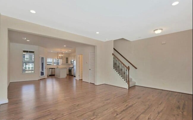 Building Photo - 17560 Memorial Tournament Dr