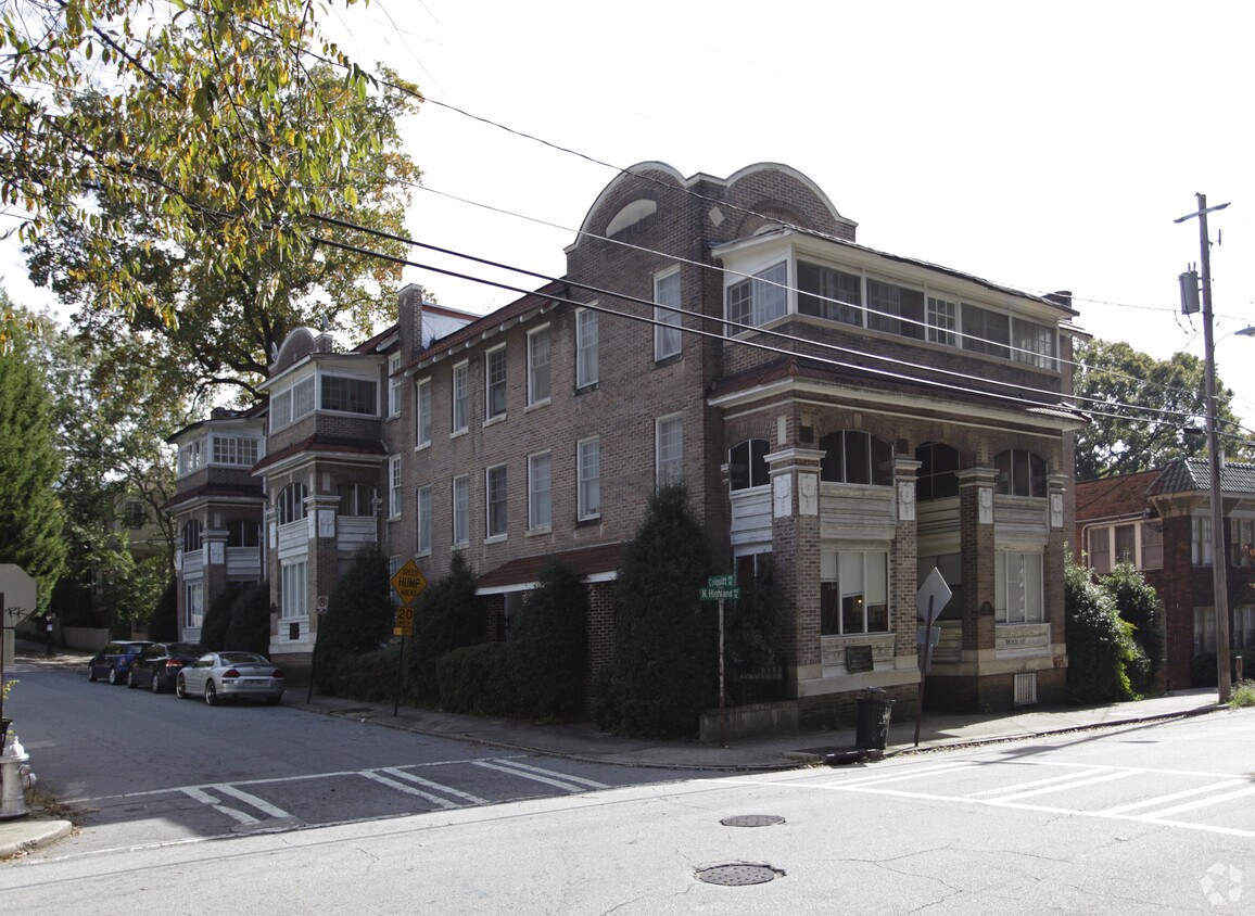 Foto principal - 461 N Highland Ave NE