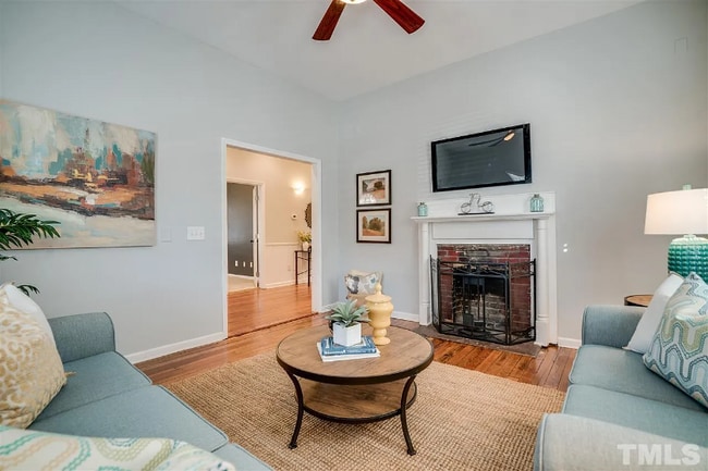 Photo - 1204 N Elizabeth St House