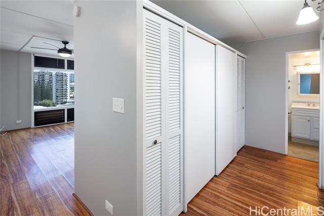 Building Photo - 910 Ahana St