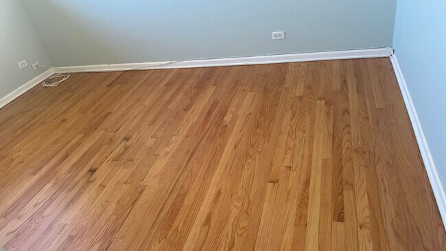 Foto del edificio - 8658 Gregory Ln