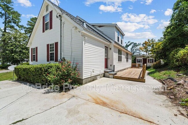 Building Photo - 3358 Tanglewood Dr