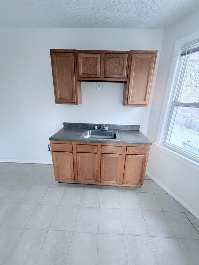 Foto del edificio - 4004 Storer Ave