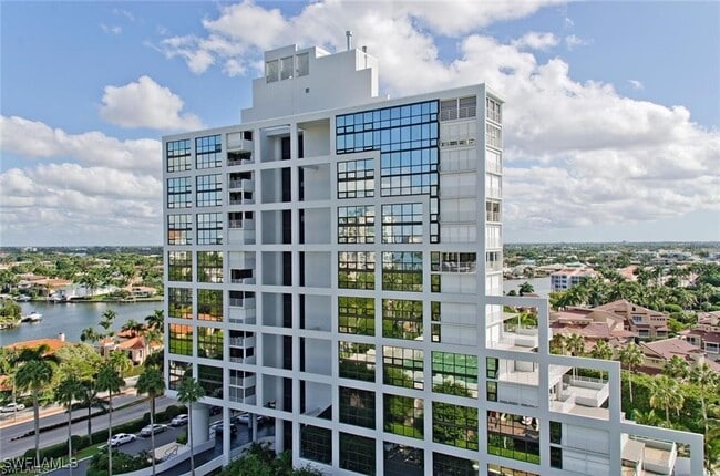 Building Photo - 4751 Gulf Shore Blvd N