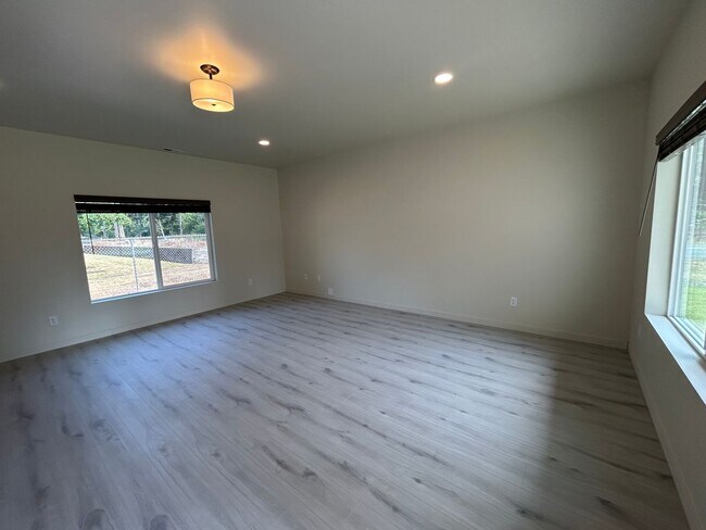 Foto del edificio - 5203/5205 208 th St E