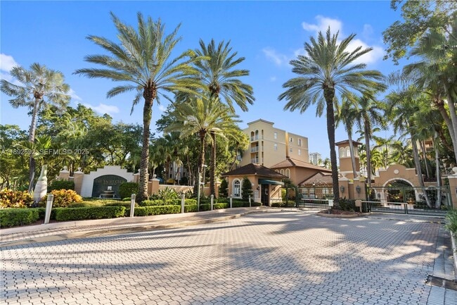 Foto del edificio - 19655 E Country Club Dr