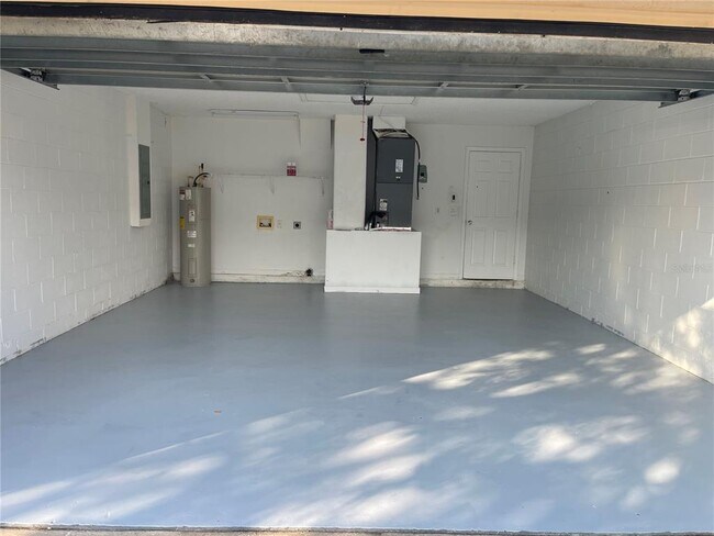 Foto del edificio - 326 Chelmsford Ct