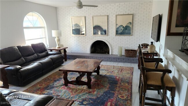 Building Photo - 1455 Pelican Ave