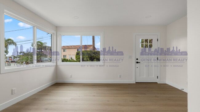 Foto del edificio - 2251 Dunlop St