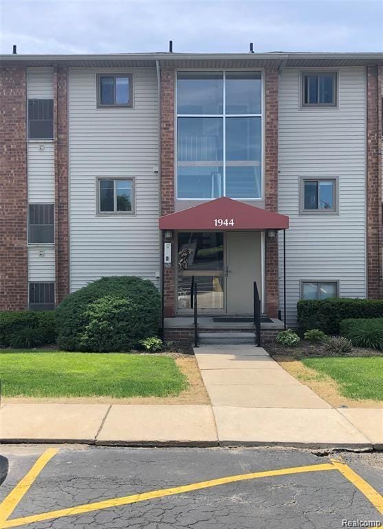 1944 Klingensmith Rd Unit 40, Bloomfield Township, MI 48302 Condo for