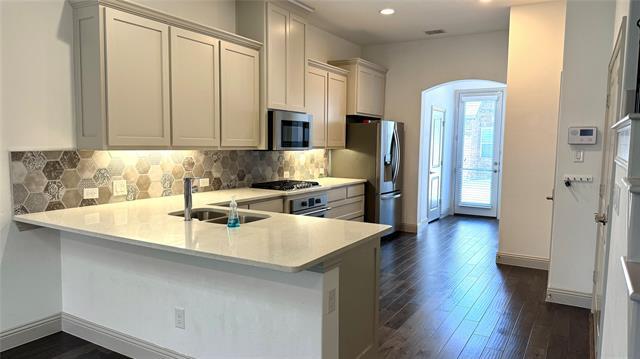 Foto del edificio - 4683 Rhett Ln