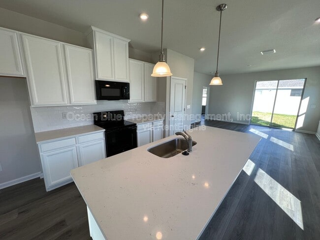 Foto del edificio - 8606 Bonfire Wy