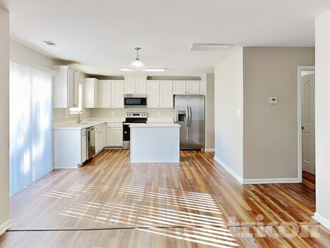 Foto del edificio - 2918 Tall Oaks Dr