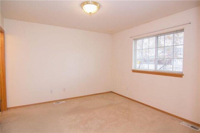 Building Photo - 2 bedroom in Billings MT 59105