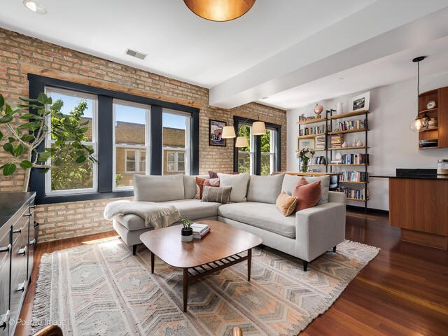 Foto del edificio - 1332 W Estes Ave