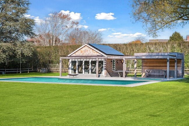 Building Photo - 50 Mecox Bay Ln