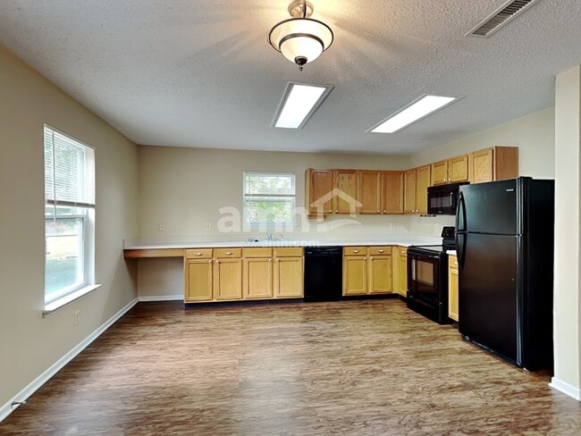 Building Photo - 6627 W Jefferson Ct