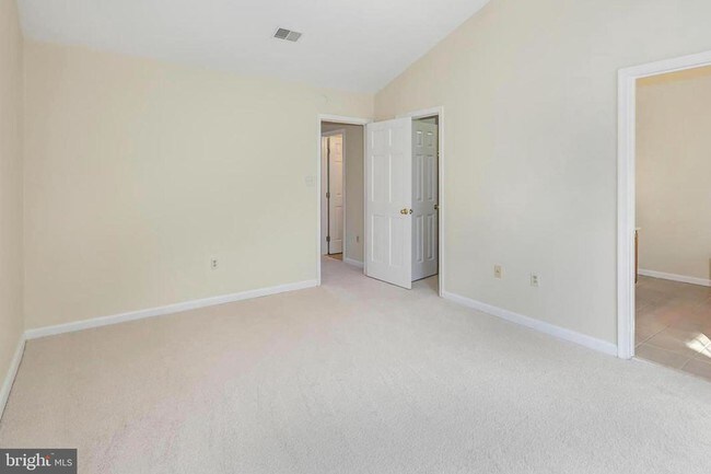 Building Photo - 7314 Shady Glen Dr