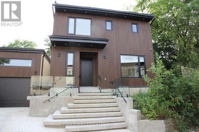 Building Photo - 81 Freemont Ave