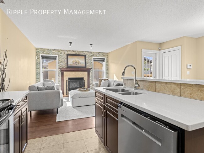 Photo du bâtiment - Fantastic 3 Beds, 2.5 Baths Single- Family...