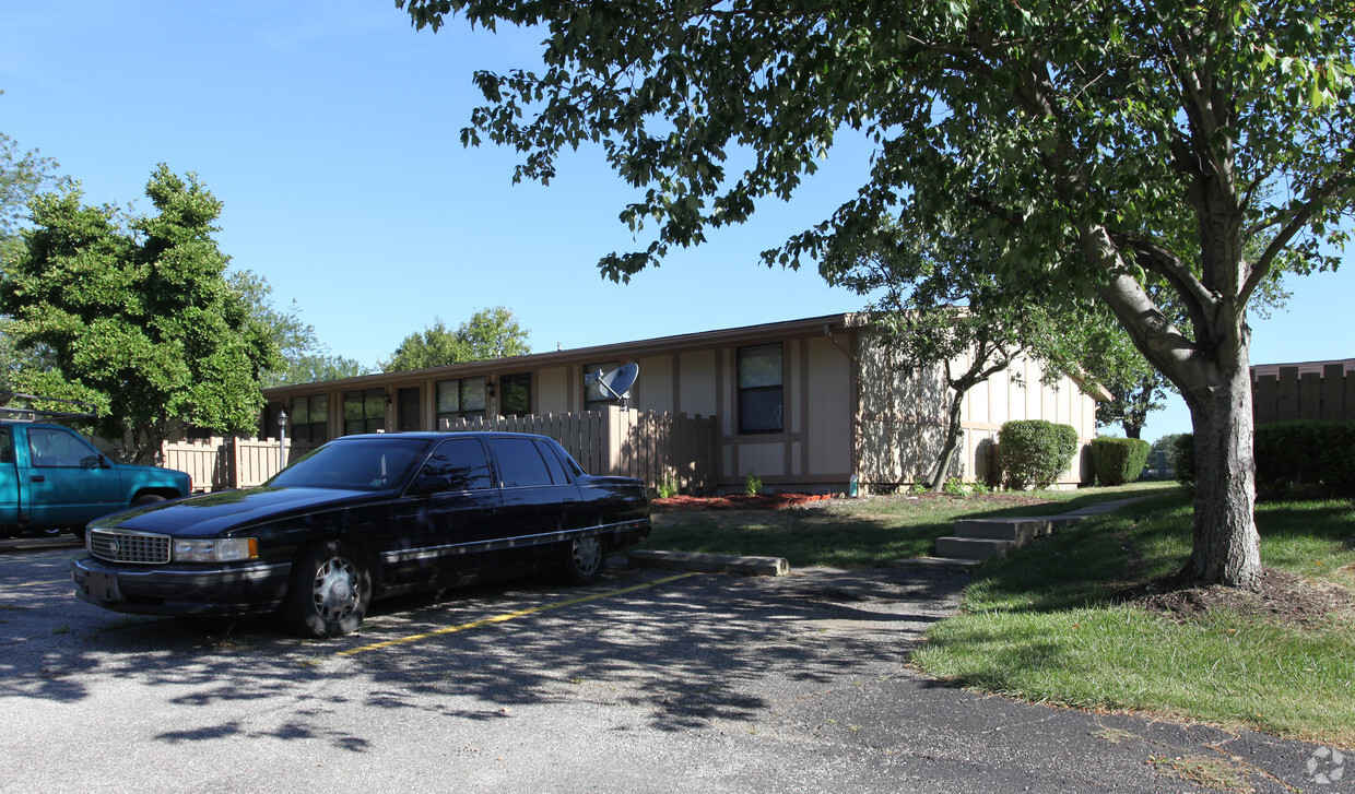 Building Photo - Concord Square Apartments