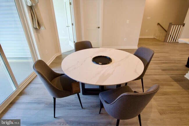 Foto del edificio - 4619 Olivine Dr