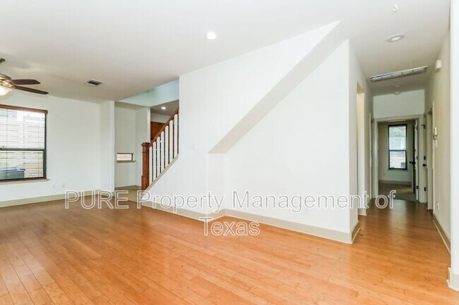 Foto del edificio - 1212 Woodland Ave