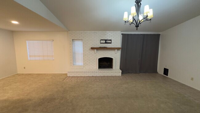 Building Photo - 5520 W Beryl Ave