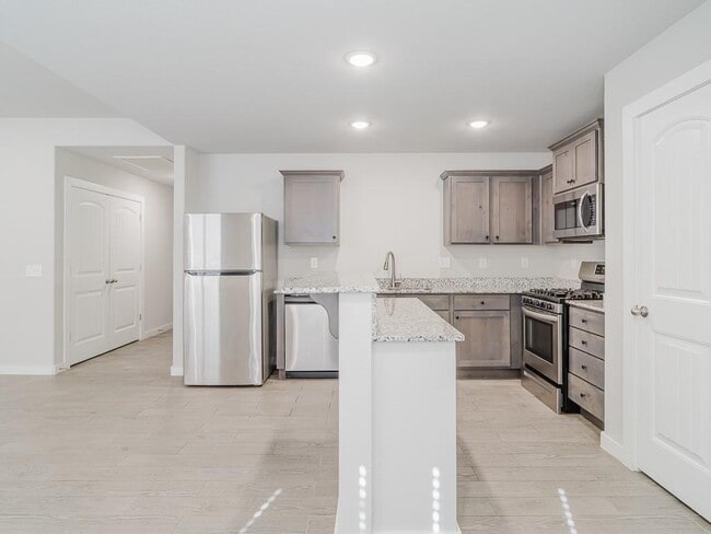 Building Photo - 1503 Purple Finch St