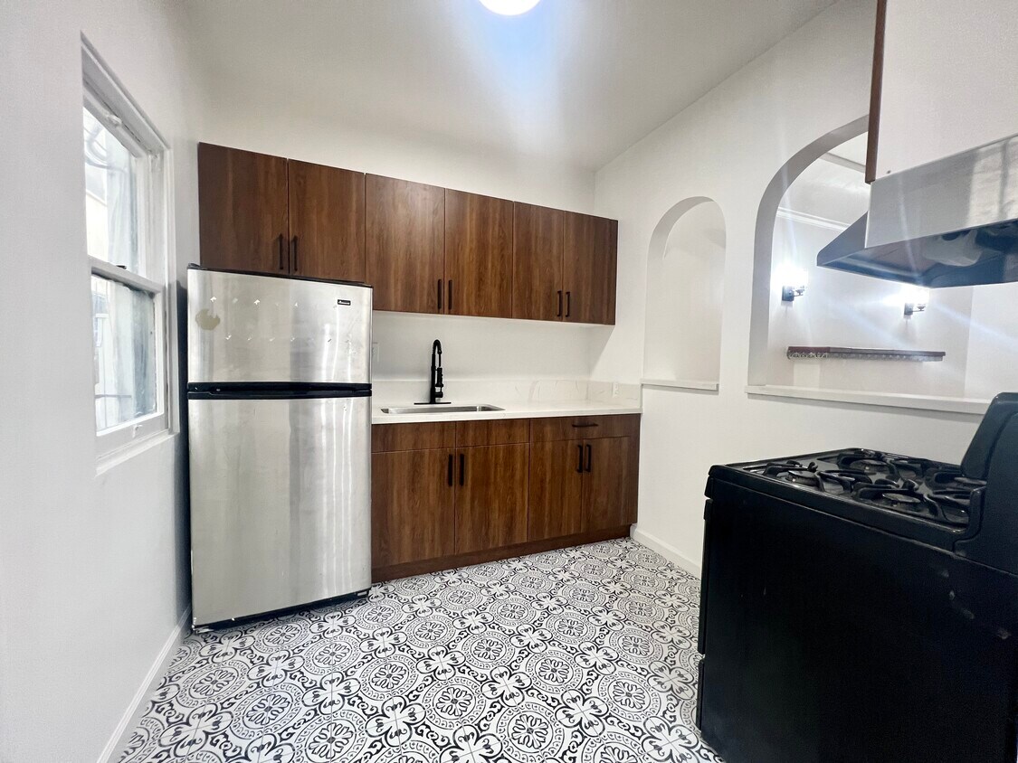 Foto principal - 639 N Spaulding Ave