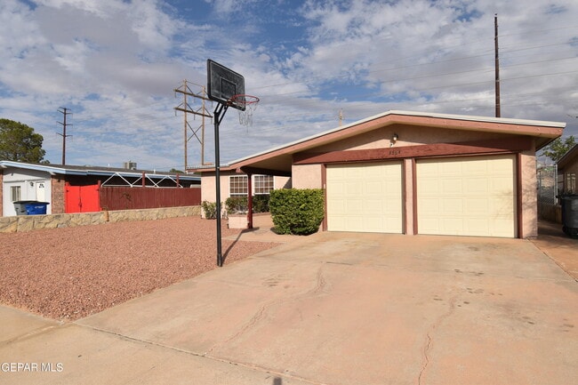 Building Photo - 3304 Mc Lean St