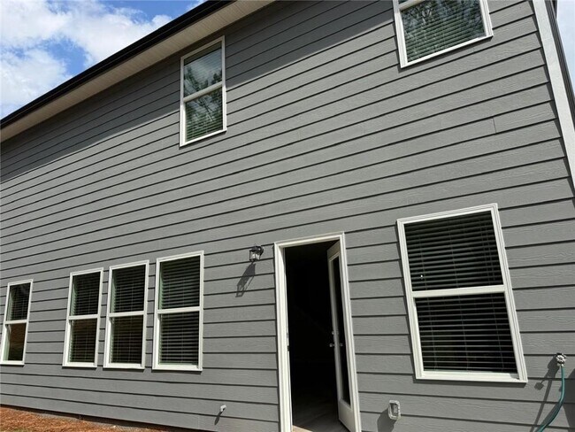 Building Photo - 181 Vly Oak Dr