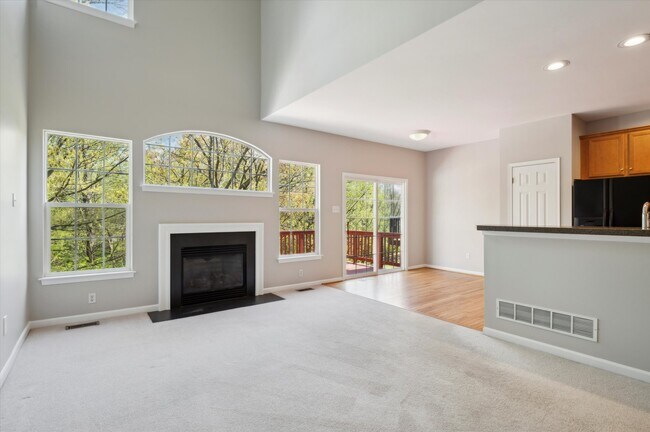 Foto del edificio - 103 Birchwood Dr