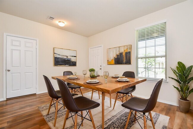 Foto del edificio - 2730 Ibis Wy