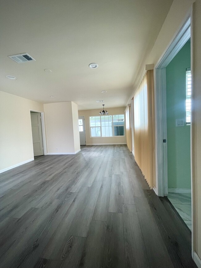 Building Photo - 7949 Clearfield Ave